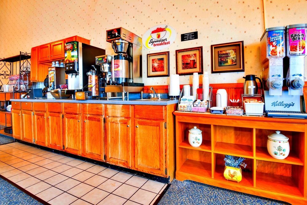Super 8 By Wyndham Burlington Hotel Luaran gambar